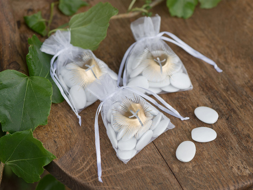 Woreczki z organzy dla gości Krzyż - 7,5 x 10 cm - 6 szt.