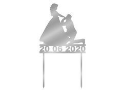 Topper z lustrzanej pleksi srebrny na tort Młoda Para - personalizowany - 13 cm