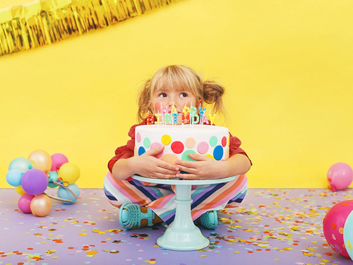 Świeczki pikery napis - kolorowy napis Happy Birthday