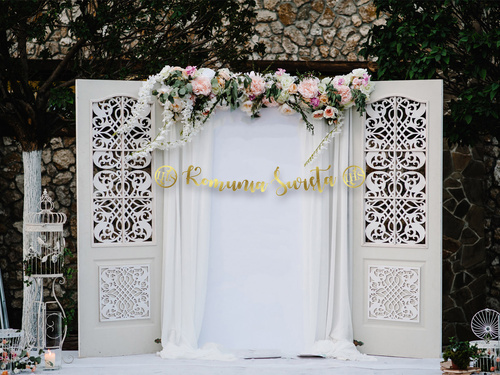 Baner z napisem Komunia Święta złoty - 140 cm - 1 szt.