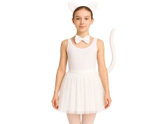 Kostium białego kotka.