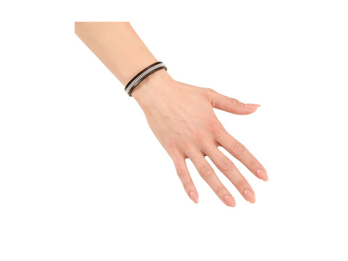 Czarna skórzana bransoletka z ćwiekami