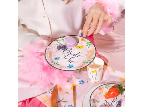 Talerzyki papierowe na Wieczór panieński w kwiaty Bride to be - 18 cm - 6 szt.