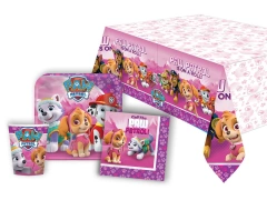 Zestaw kubeczki, talerzyki i serwetki papierowe + obrus na urodziny Psi Patrol - 37 szt.