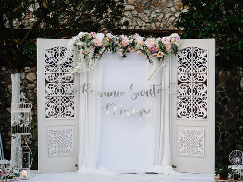 Baner z personalizowanym imieniem srebrny - 70 cm - 1 szt.