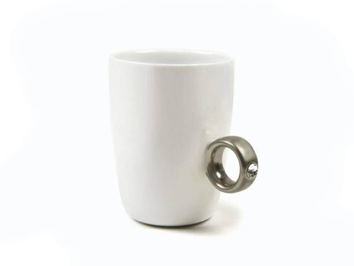 Dwukaratowy kubek - biały ze srebrnym pierścieniem