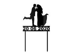 Topper z pleksi czarny na tort Młoda Para - personalizowany - 12 cm
