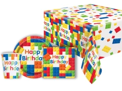 Zestaw kubeczki, talerzyki i serwetki papierowe + obrus na urodziny Klocki - 33 szt.