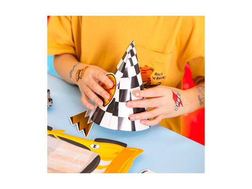 Czapeczki urodzinowe Wyścigówki - 16x10 cm - 6 szt.