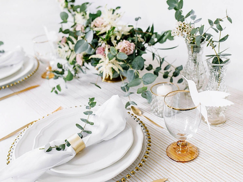 Organza biała ze złotymi paskami - 48 cm x 9 m.