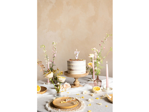 Świeczka cyferka siedem z płatkami kwiatów - 7 - 1 szt.