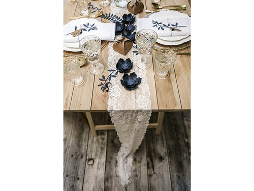 Dekoracja bieżnik koronkowy - 9 m - 1 szt.