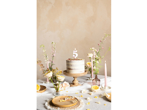 Świeczka cyferka pięć z płatkami kwiatów - 5 - 1 szt.