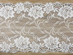 Dekoracja bieżnik koronkowy - 9 m - 1 szt.