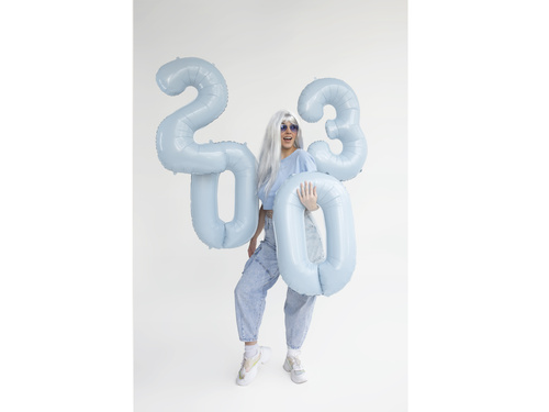 Peruka srebrna z grzywką - 1 szt.