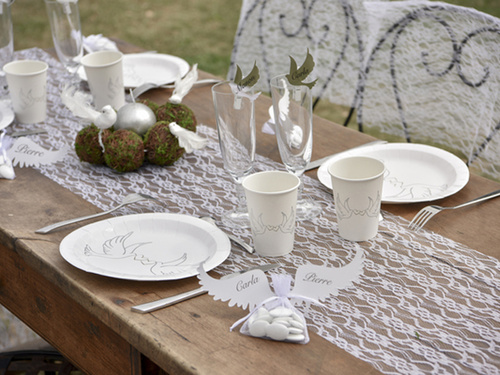 Dekoracja bieżnik koronkowy na stół - biały - 30cm x 5 m - 1 szt.