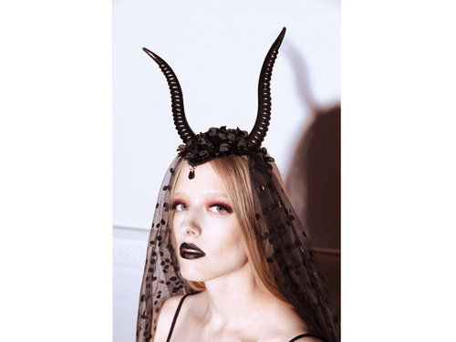 Czarne rogi Diabła z Tiulem - 30x76 cm - 1 szt.