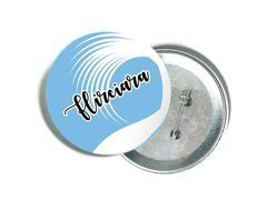 Przypinka z napisem Flirciara na Wieczór Panieński