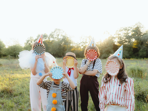 Talerzyki papierowe Cyrk - 18 cm - 6 szt.